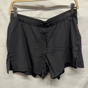 *NWT* Men’s Foehn Relais Short - Size M - Black